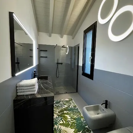 Casa Sulle Colline Di Pool, Garden And Barbecue Barcuzzi