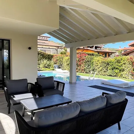 Casa Sulle Colline Di Pool, Garden And Barbecue بيت للعطل *